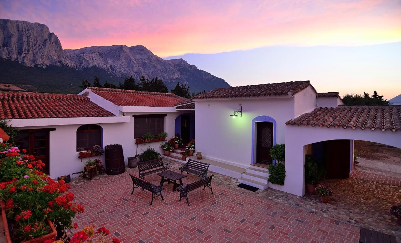 Agriturismo Guthiddai Oliena Exterior photo